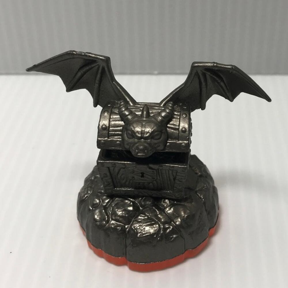 2011 Activision Skylanders Giants Platinum Treasure Chest